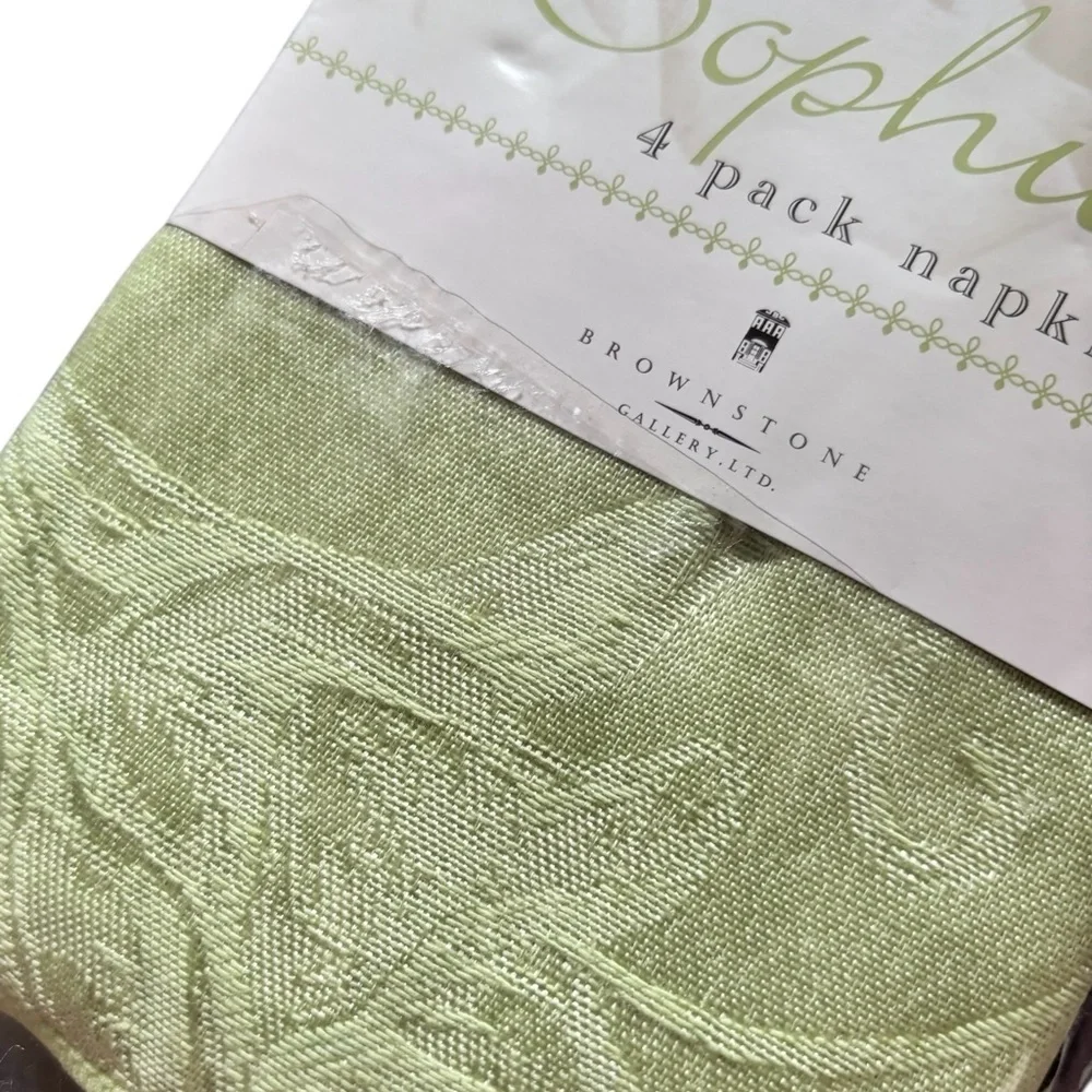 Sophia 4 PK Brownstone Cloth Dining Napkins Green Cotton Blend Embossed Print